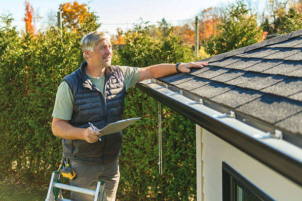 Professional Roofing technician working in Bartlett, NH